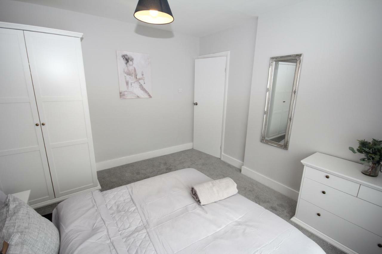 The Uxbridge House Villa ภายนอก รูปภาพ