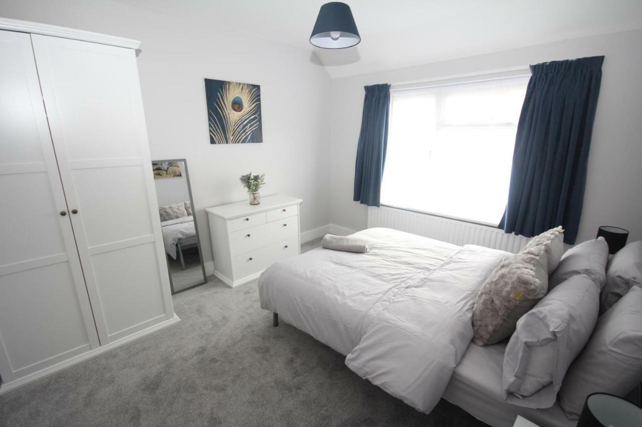 The Uxbridge House Villa ภายนอก รูปภาพ