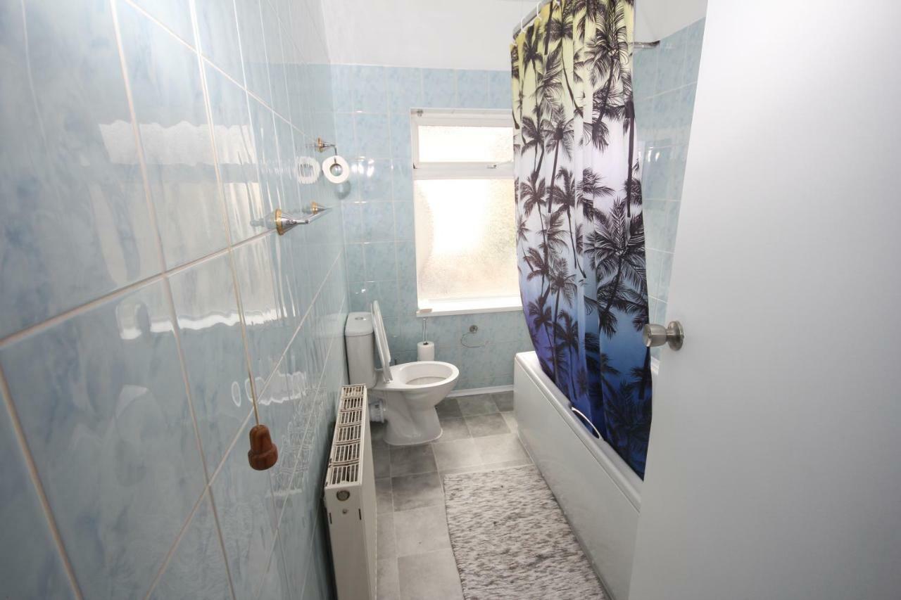 The Uxbridge House Villa ภายนอก รูปภาพ